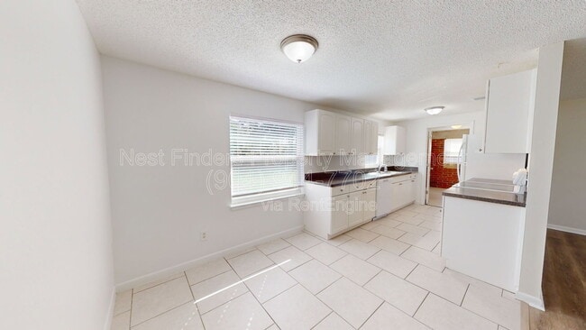 Building Photo - 104 Dolphin Blvd E