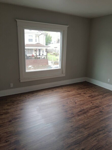 Building Photo - 428 N Zane Hwy