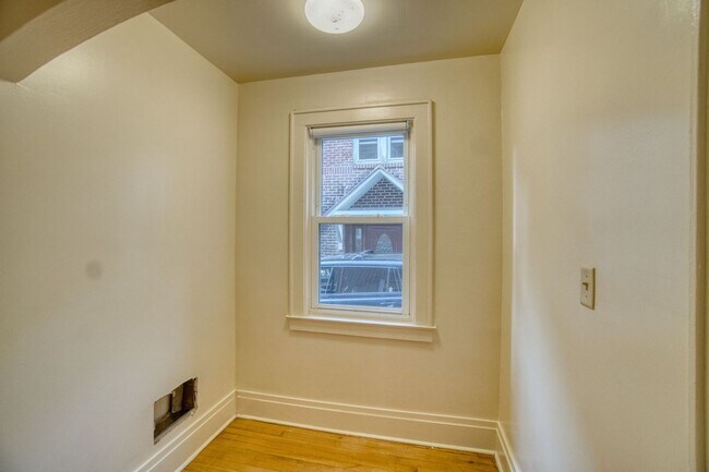 Building Photo - 400 Harvard Pl