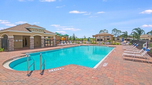 Building Photo - 510 Old Country SE Rd