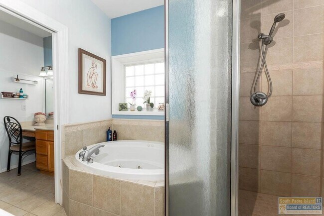 Building Photo - 28 Cypress Point Dr