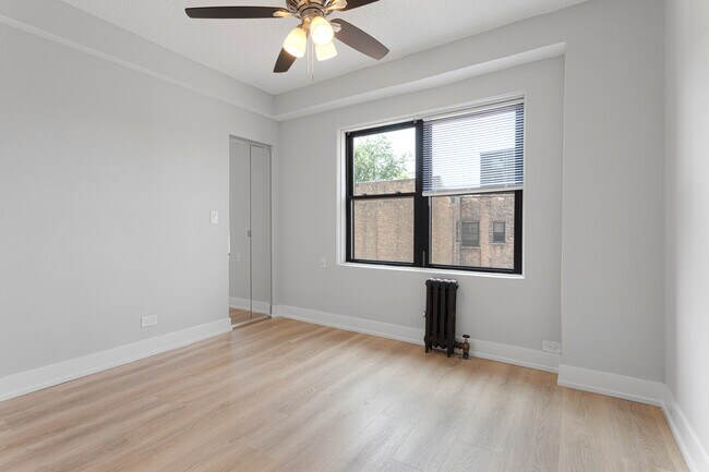 Building Photo - 6026 N Winthrop Ave