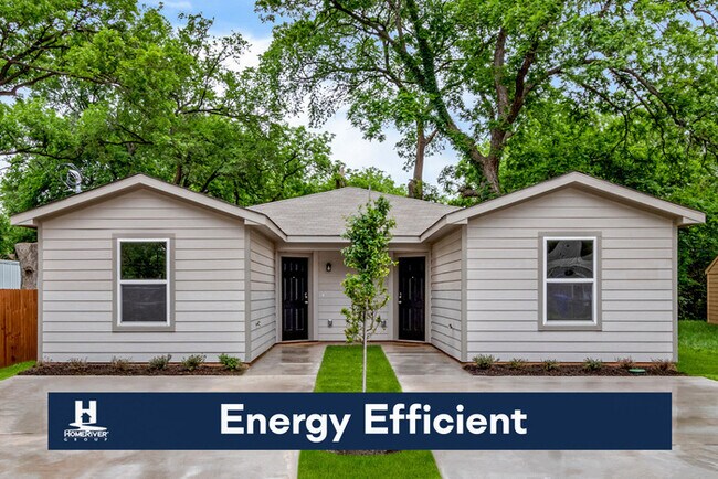 Primary Photo - 995 St Clair St