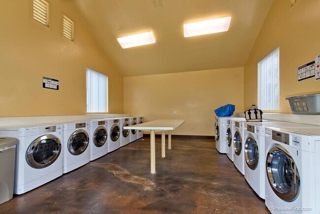 Building Photo - 8604 Via Mallorca