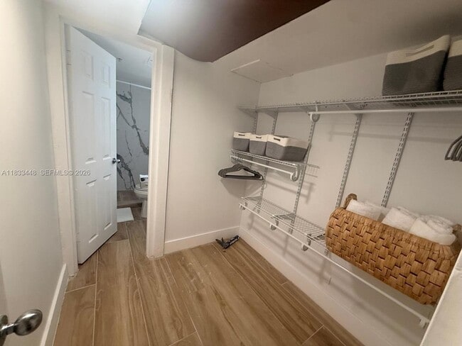 Building Photo - 1500 Bay Rd