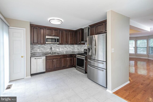 Building Photo - 212 William Livingston Ct