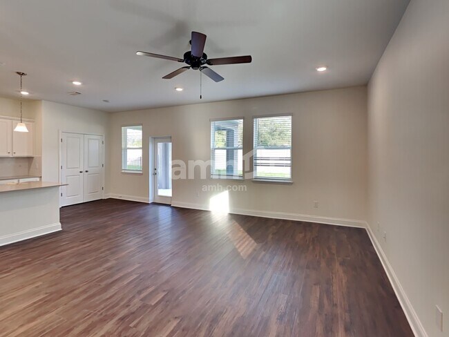 Building Photo - 2518 Sunrise Ct