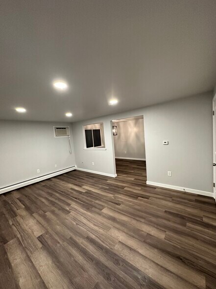 Building Photo - 268 Robert Dr