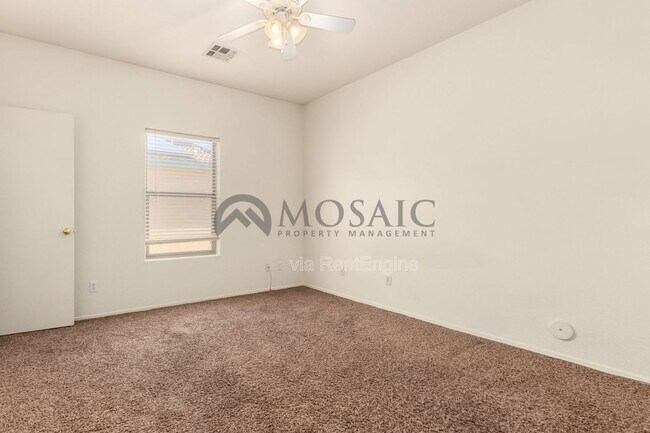 Building Photo - 6118 E Valley View Dr