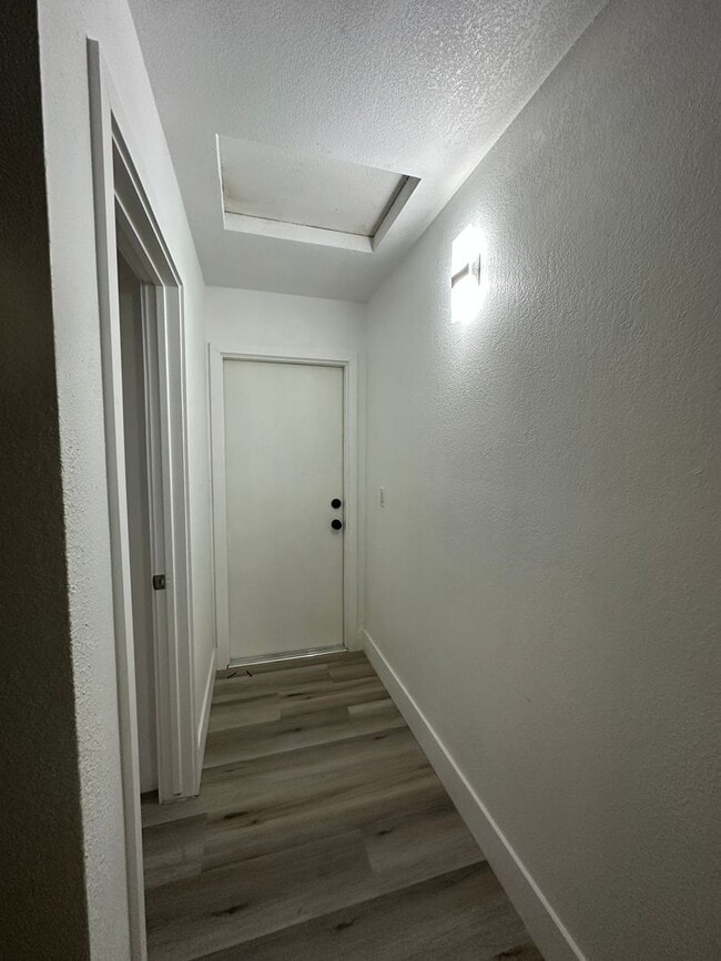 Building Photo - Must see newly remodeled home!!!