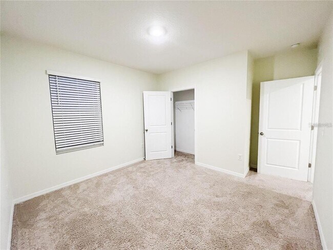 Building Photo - 16336 Little Garden Dr