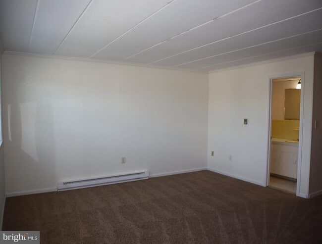 Building Photo - 319 Camden Ave