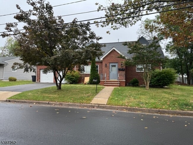 Primary Photo - 1547 Lenox Pl