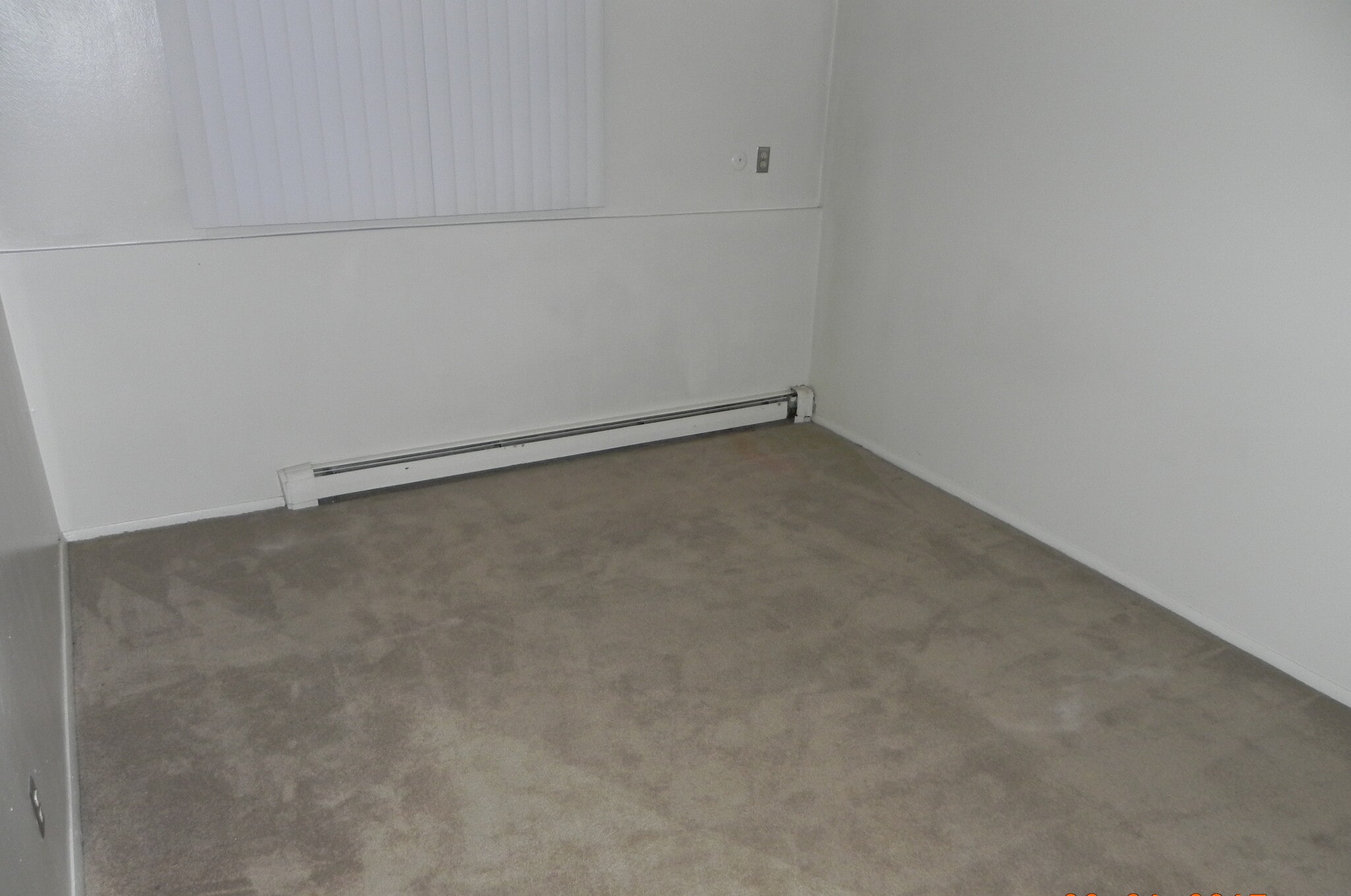 Building Photo - 125 Twin Oaks Dr