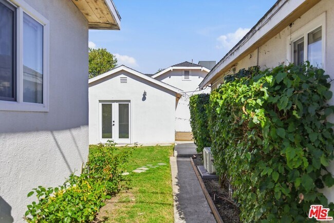 Building Photo - 6415 Madden Ave