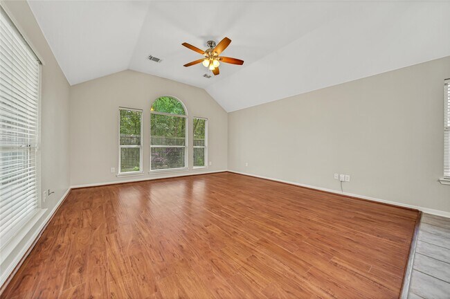 Building Photo - 14526 Red Tailed Hawk Ln