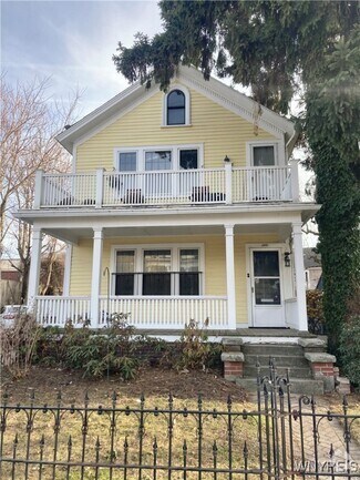 Building Photo - 260 Summer St