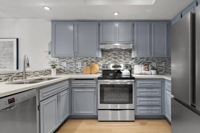 Building Photo - $3,790 - BEAUTIFULLY REMODELED THREE BEDRO...