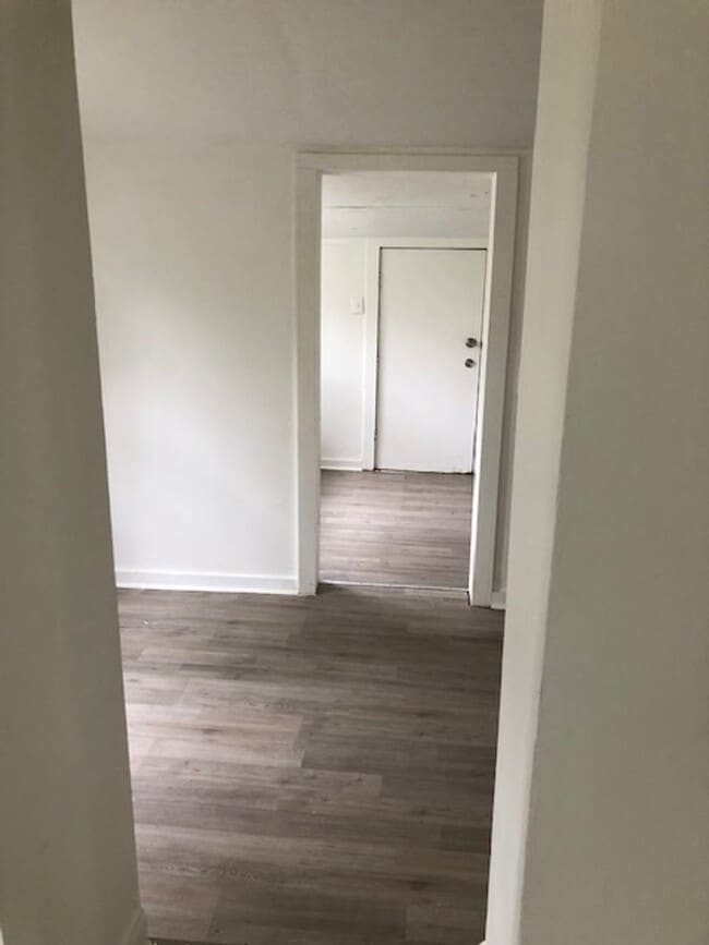 Building Photo - FEBRUARY MOVE SPECIAL! FIRST MONTH FREE!!