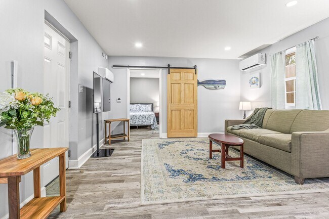 Building Photo - 908 N 57th Ave