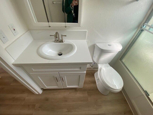 Building Photo - La Tierra Garden Apartment (29)