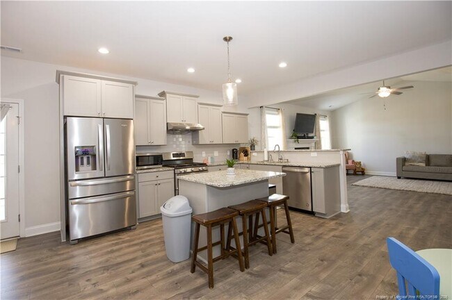 Building Photo - 1709 Stackhouse Dr