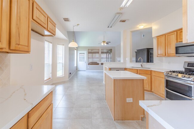 Building Photo - 12214 Meadow Ln Ct
