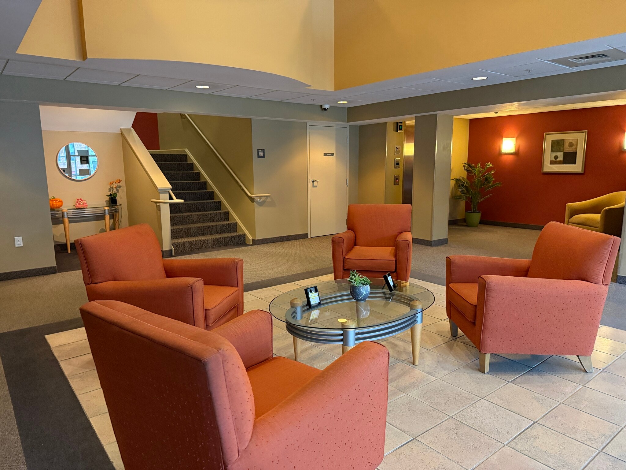 Building Photo - 211 Central St