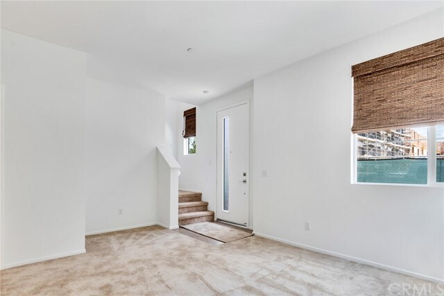 Building Photo - 677 Savi Dr