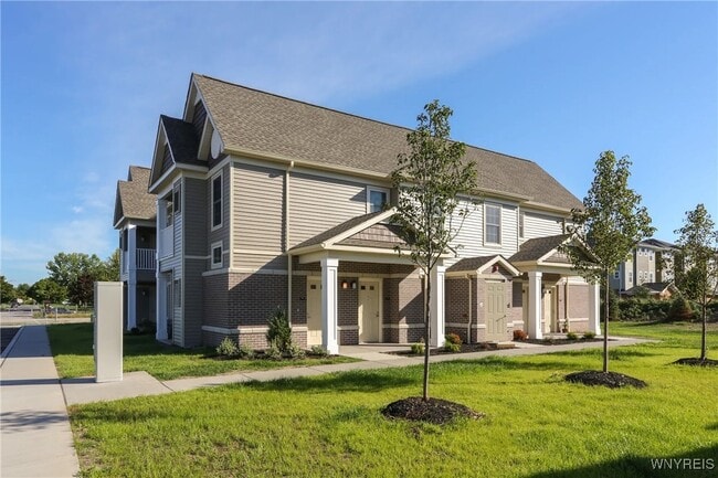 Building Photo - 3916 Deer Lakes Dr