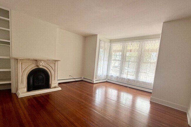 Building Photo - 9 Greenridge Place #1