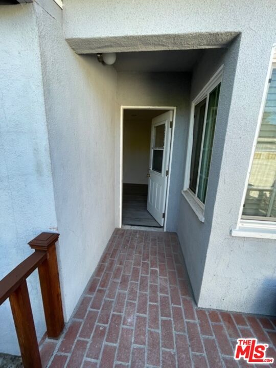 Building Photo - 5346 Rhea Ave