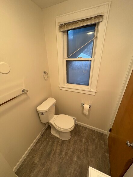 Bathroom lower unit - 1202 Buchanan St NE