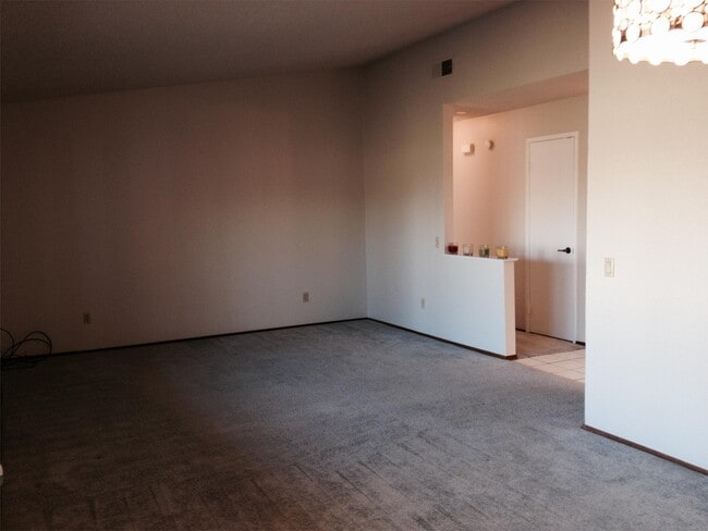 Building Photo - 6965 Amberwick Way