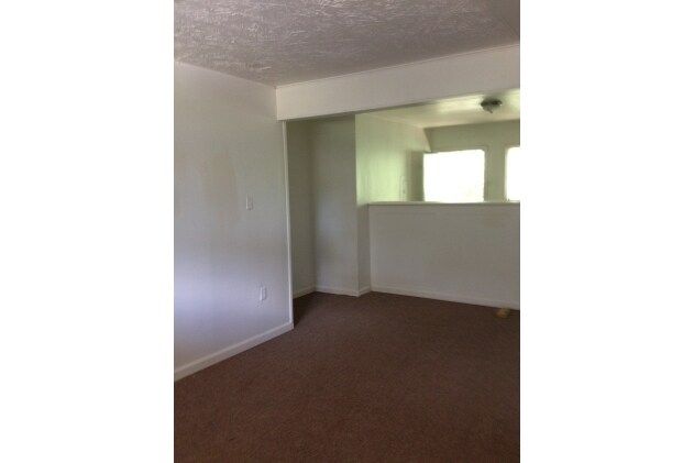 Building Photo - 1100 S Green St