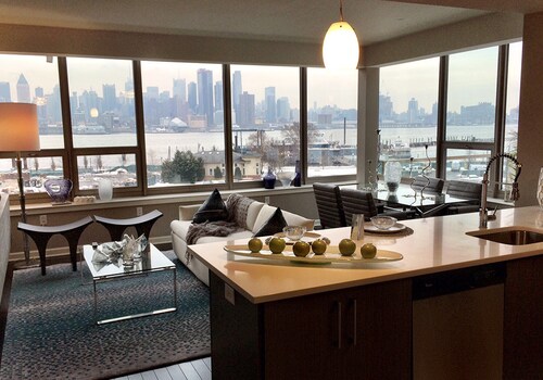 Building Photo - 8 Pershing Rd