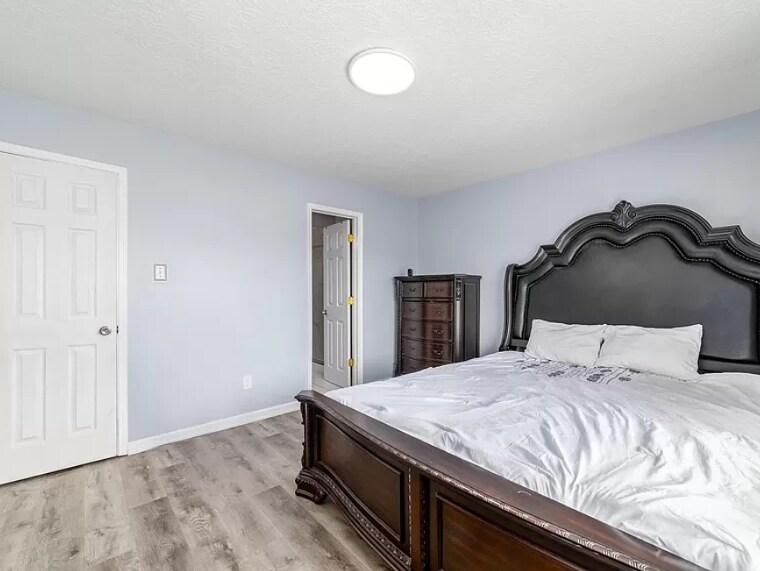 Building Photo - 10207 Revelstoke Dr