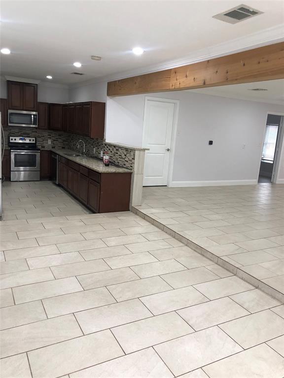 Building Photo - 3020 Great Valley Dr