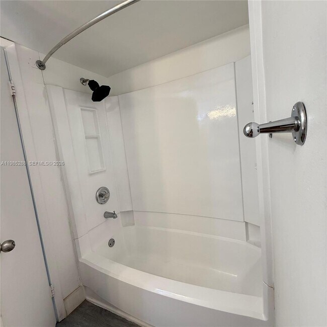 Building Photo - 1125 S Flagler Ave