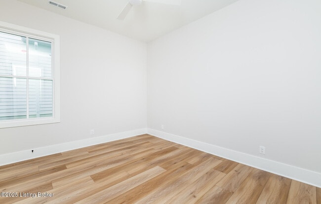 Building Photo - 6100 Passionflower Dr