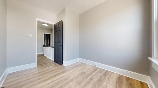 Building Photo - 722 Pearl Pl