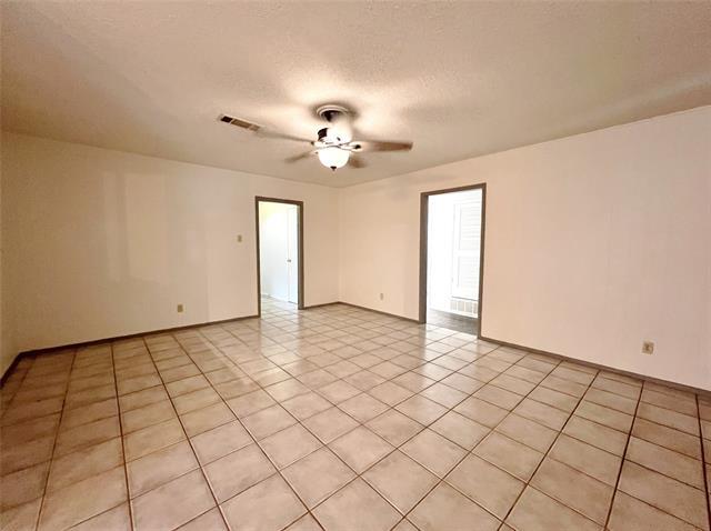 Building Photo - 1209 Irwin Dr