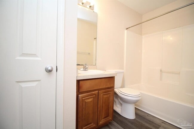 Building Photo - 6954 Woodley Dr