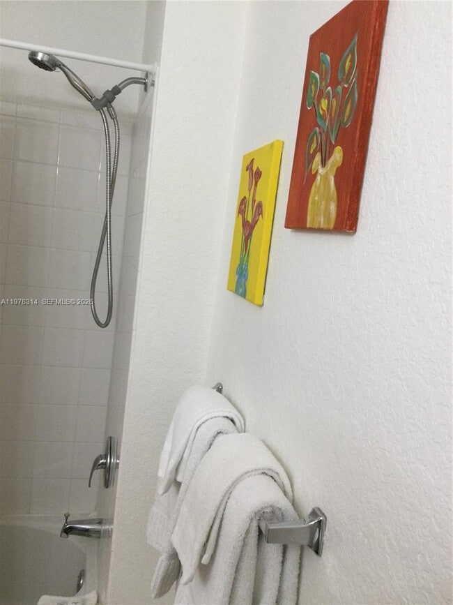 Building Photo - 4601 Yellowgold Rd W