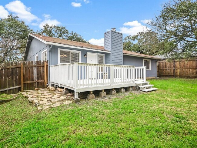 Building Photo - 3504 Gable Dr