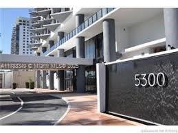 Primary Photo - 5300 Paseo Blvd
