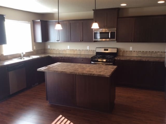 Building Photo - 468 Tulip Ave