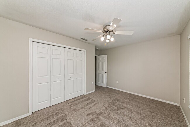 Building Photo - 2815 93rd Ct E
