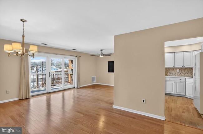 Building Photo - 215 Haddonfield Cmns