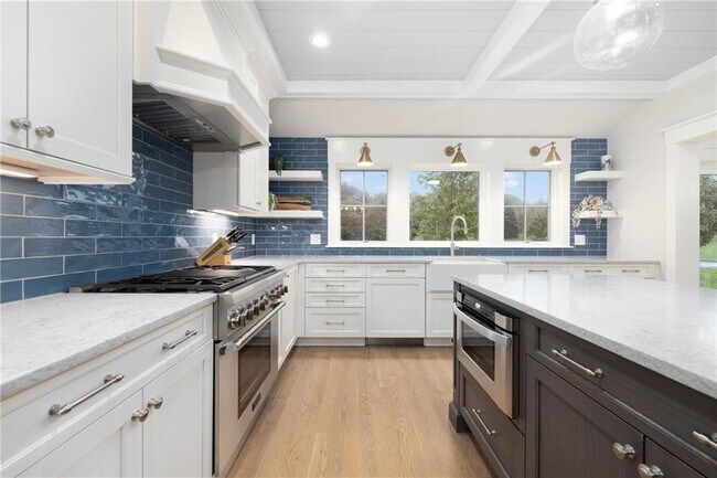 Building Photo - 46 Carnegie Heights Dr